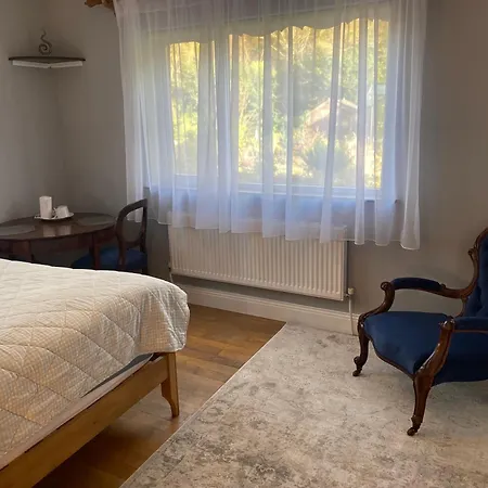 Victoria's House *